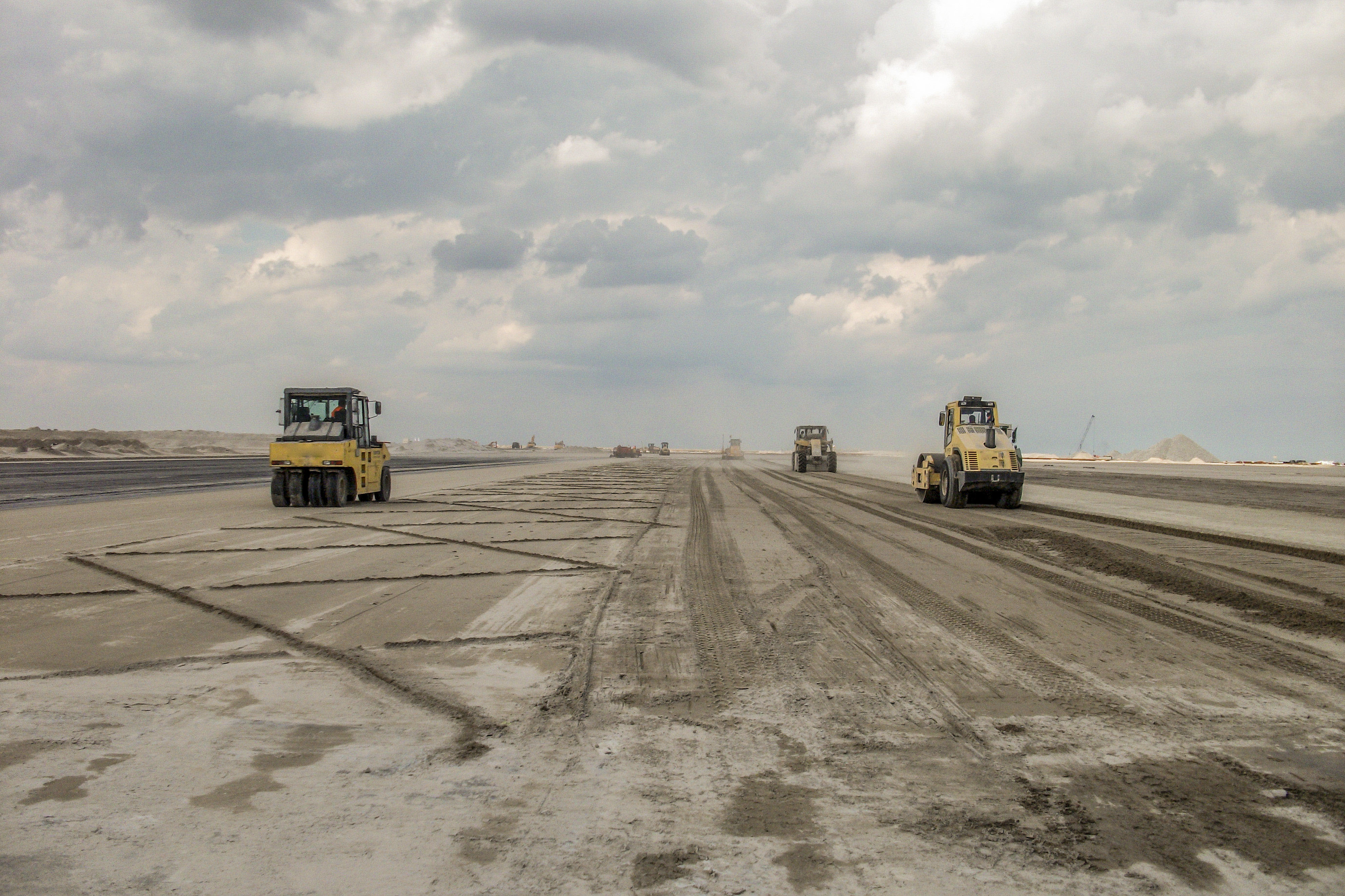 Straßenbaumaschine im Einsatz
